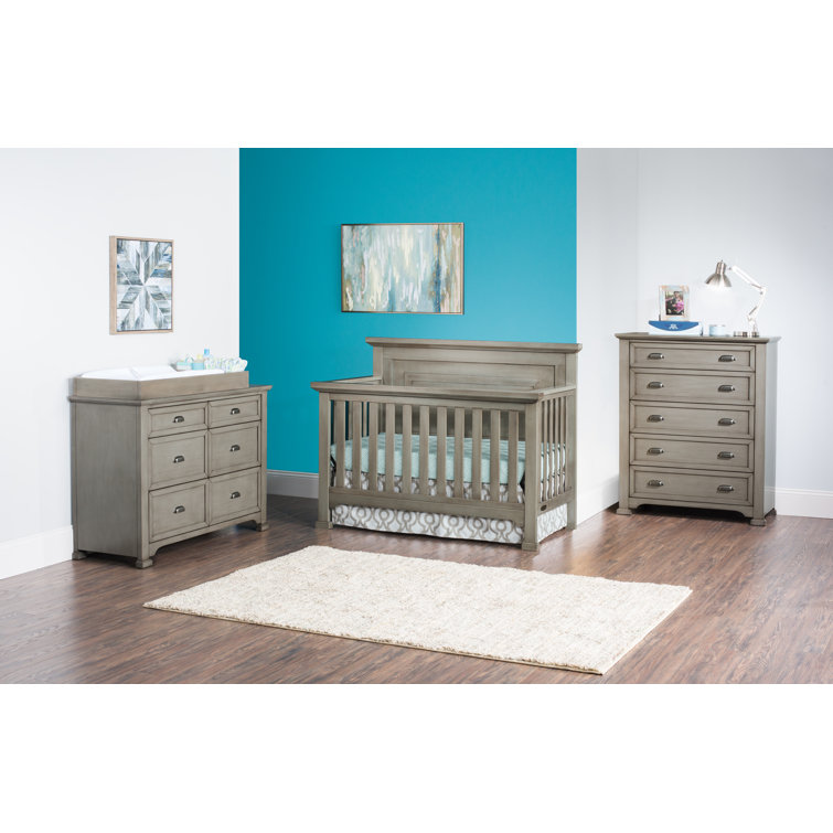 Storkcraft roland 6 store drawer dresser